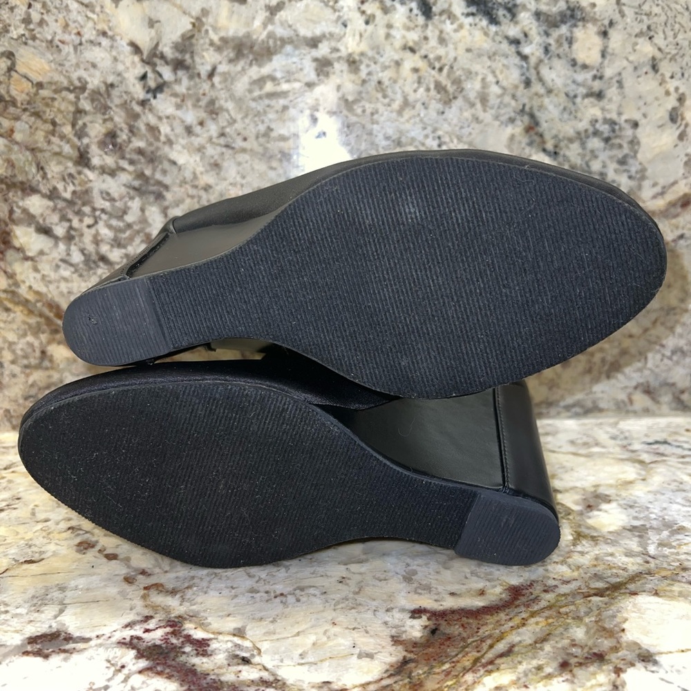 Charles by Charles David Wedge Booties, Black, Size 9 - Picture 8 of 11